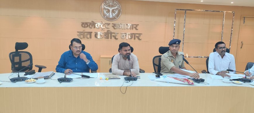 उ0प्र0 पुलिस में आरक्षी नागरिक पुलिस के पदों पर सीधी भर्ती-2023 की लिखित परीक्षा सम्पन्न कराये जाने सम्बंधित बैठक हुई आयोजित