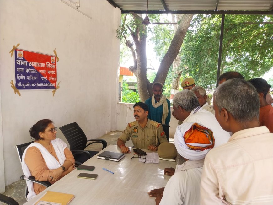 एस डी एम सिरौलीगौसपुर प्रीति सिंह ने थाना सम्पूर्ण समाधान दिवस कोतवाली बदोसराय में ग्रामीणों की समस्यायों को मनोयोग पूर्वक सुना