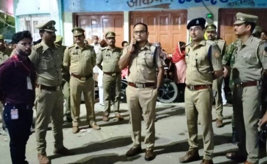 पुलिस अधीक्षक मीरजापुर “अभिनन्दन” द्वारा बारावफात जुलूस को सकुशल व शान्तिपूर्ण सम्पन्न