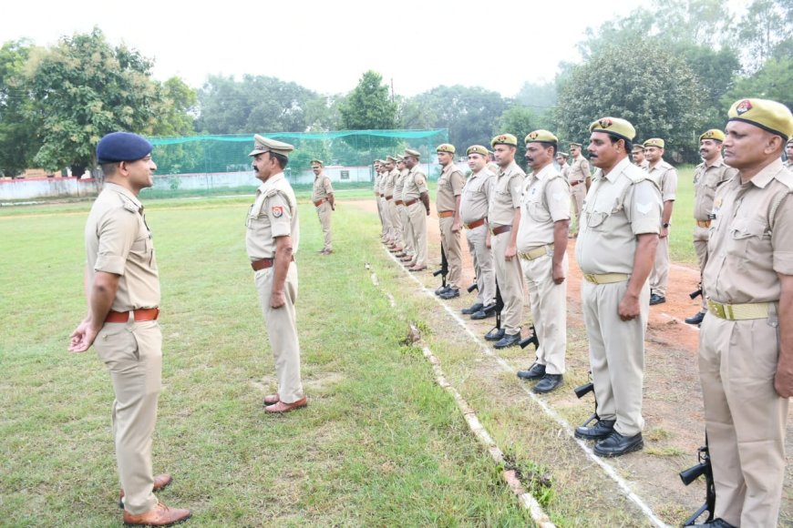 पुलिस अधीक्षक ने साप्ताहिक परेड का निरीक्षण कर दिए दिशा-निर्देश बोले- घटना की सूचना मिलते ही तत्काल पहुंचे DIAL-112 कर्मी