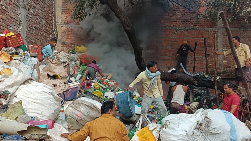 शार्ट सर्किट से कबाड़ की दुकान में लगी भीषण आग, मचा हडकम्प