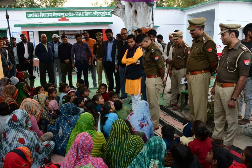 जन-चौपाल लगाकर पंचायत के सभी सम्मानित व्यक्तियों बच्चों को मिशन शक्ति फेज पांच अभियान के दृष्टिगत  संचालित विभिन्न हेल्पलाइन नम्बरों,वर्तमान समय में बढ रहे साइबर अपराधों के सम्बन्ध में विशेष जानकारी देकर साइबर अपराध से बचाव हेतु किया  जागरूक