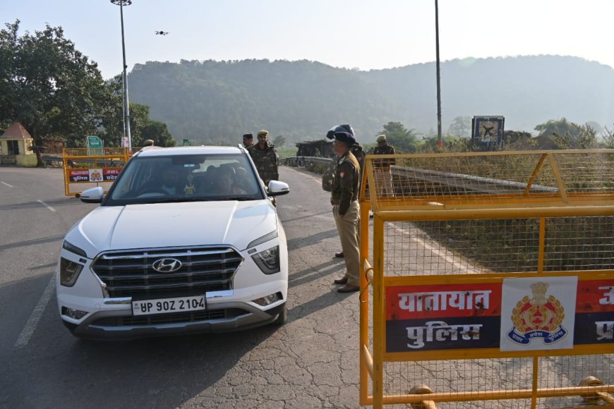 पुलिस अधीक्षक चित्रकूट द्वारा आगामी महाकुंभ के दृष्टिगत अंतर्राज्यीय बैरियर    देवांगना,खोही तिराहा एवं अन्तर्जनपदीय बैरियर थाना भरतकूप में संदिग्ध व्यक्तियों/वाहनों की चेकिंग की गई।