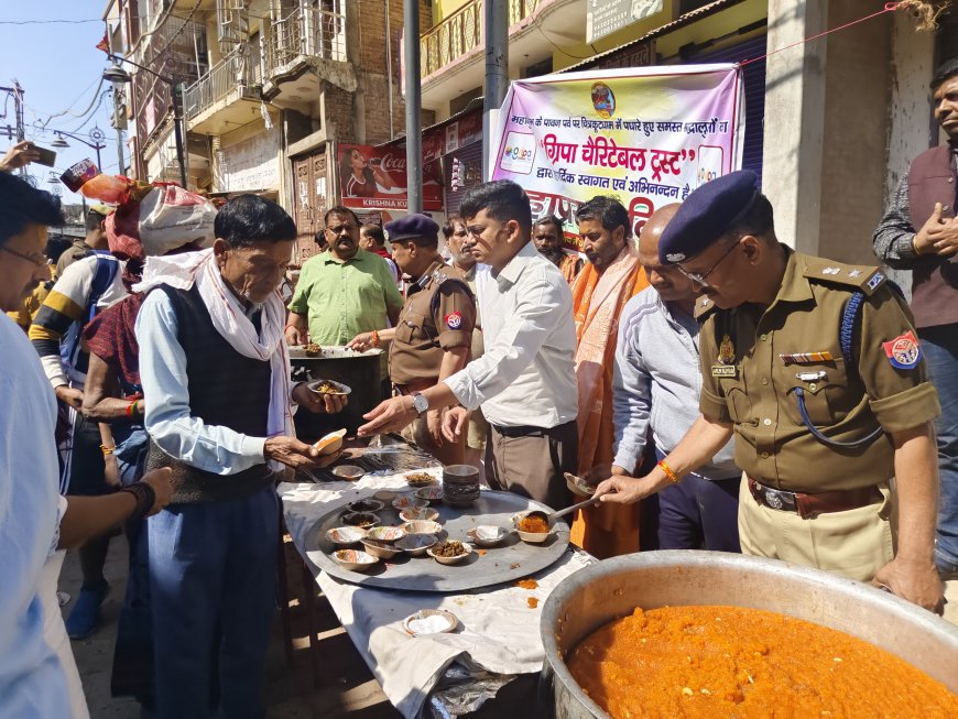 पुलिस उपमहानिरीक्षक परिक्षेत्र बांदा , जिलाधिकारी  , पुलिस अधीक्षक ने मांध पूर्णिमा व महाकुंभ मेला 2025 प्रयागराज को देखते हुए रामघाट, परिक्रमा मार्ग, बेड़ी पुलिया का भ्रमण कर व्यवस्थाओं का जायजा लिए ।