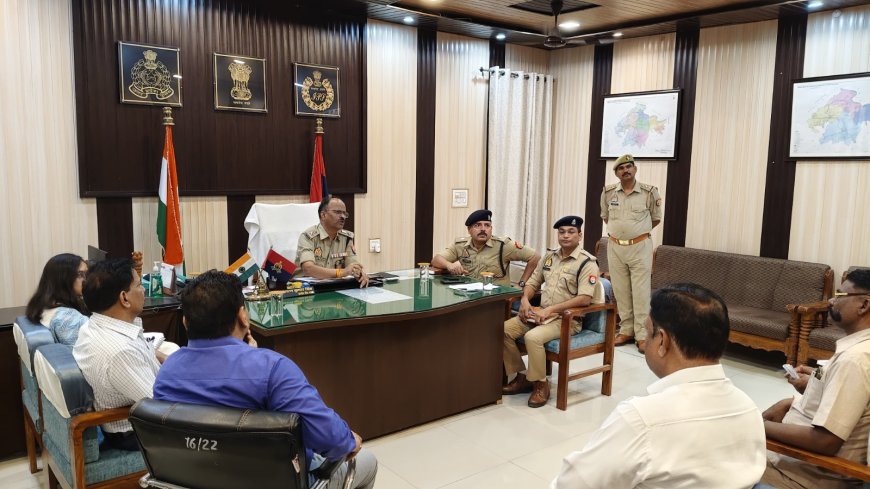 पुलिस अधीक्षक चित्रकूट द्वारा पुलिस अधीक्षक कार्यालय में मॉकड्रिल/अभ्यास आयोजित किये जाने के सम्बन्ध में अधिकारियों के साथ गोष्ठी आयोजित की गयी