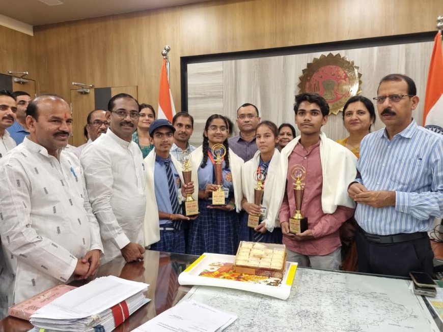 सिंगरौली के होनहार बेटी ने हाई स्कूल परीक्षा में 500 मे से 500 अंक प्राप्त कर पूरे प्रदेश में बढ़ाया जिले का गौरव