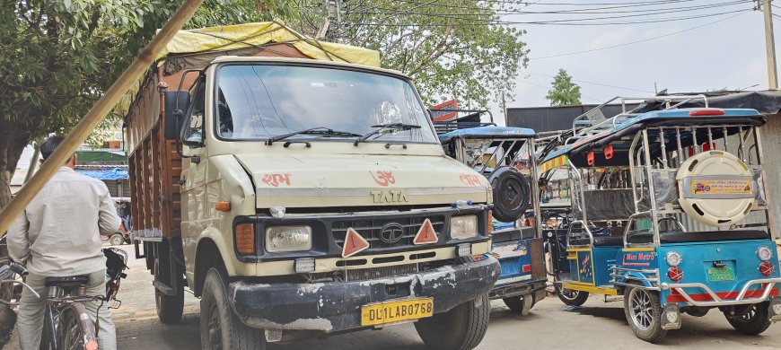 इलेक्ट्रॉनिक ई रिक्शा लगा देते हैं रोड पर जाम