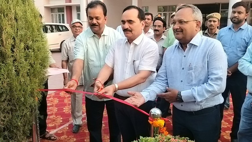 मण्डलायुक्त ने आयुक्त कार्यालय में अशोक स्तंभ की की स्थापना