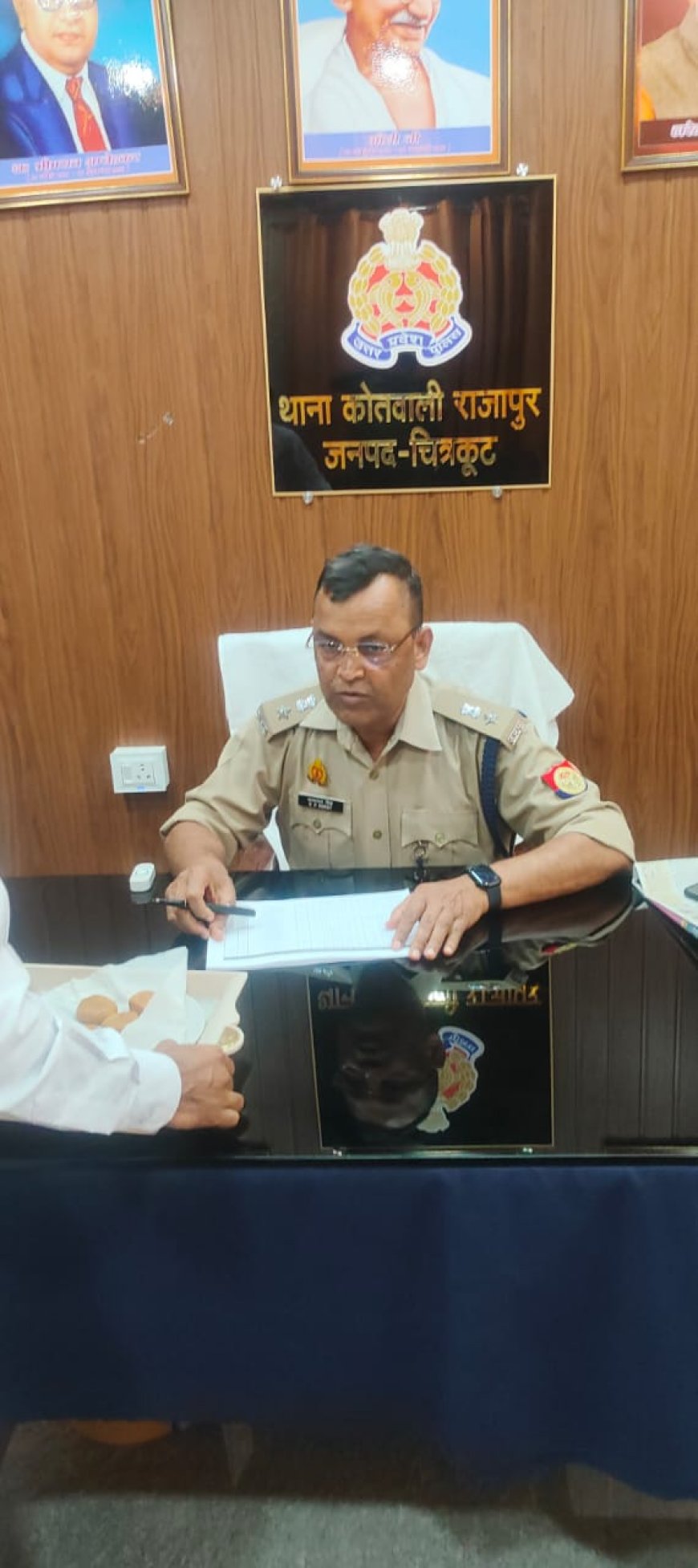 अपर पुलिस अधीक्षक चित्रकूट द्वारा थाना मऊ, थाना रैपुरा,थाना बरगढ़, थाना सरधुवा,थाना राजापुर का आकस्मिक निरीक्षण किया गया