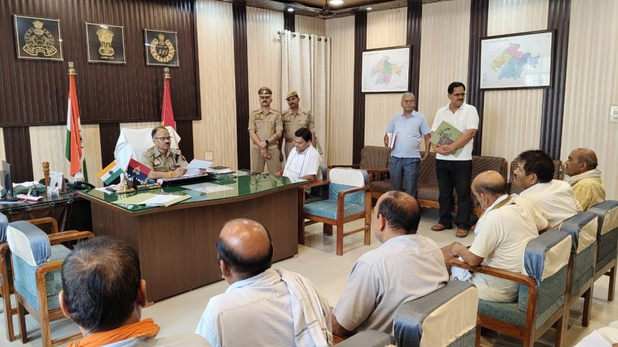 पुलिस अधीक्षक चित्रकूट की अध्यक्षता में पुलिस अधीक्षक चैंबर में पुलिस पेंशनर्स बैठक का आयोजन किया गया।
