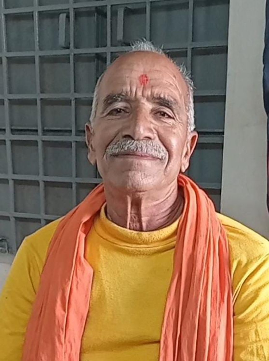 संतोष तिवारी के पिताजी का अंतिम संस्कार किया गया बेरासपुर घाट पर