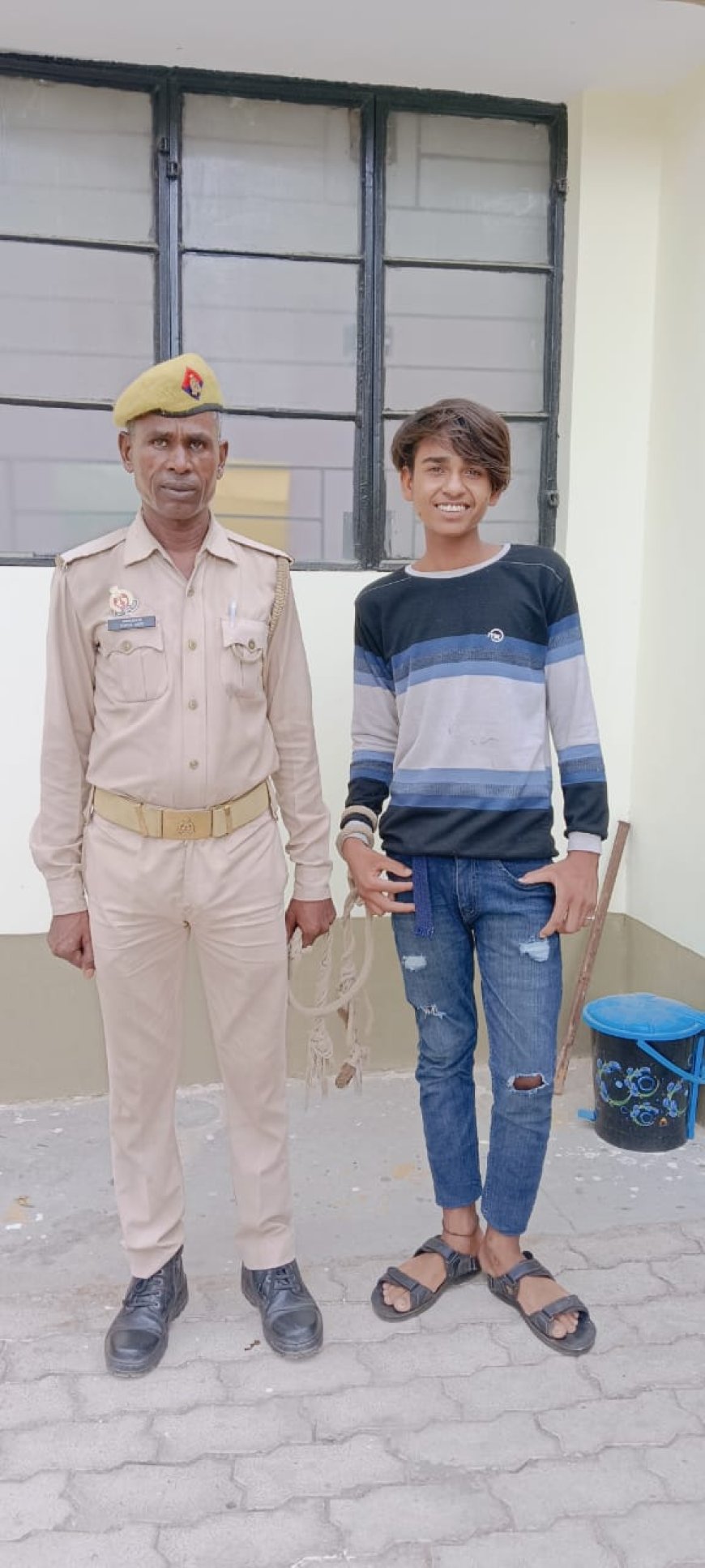 थाना रैपुरा पुलिस टीम ने 02 वाँछित अभियुक्तों को किया गिरफ्तार।