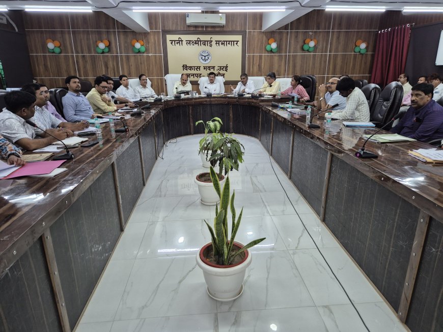 पौधारोपण अभियान में लापरवाही नहीं होगी बर्दाश्त — डीएम ने दिए कड़े निर्देश