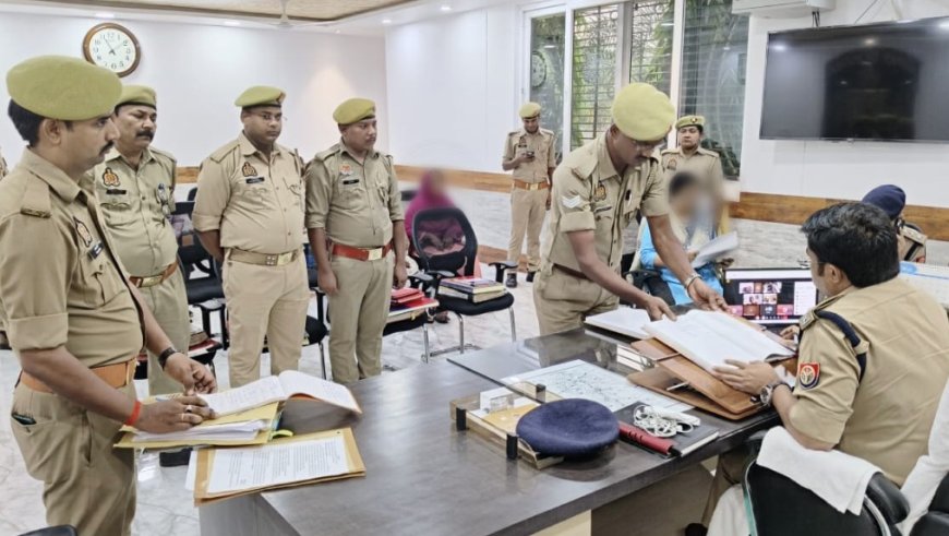 पुलिस अधीक्षक द्वारा जनपद के सभी थानों के महत्वपूर्ण रजिस्टर का निरीक्षण कर दिए गए आवश्यक दिशा निर्देश