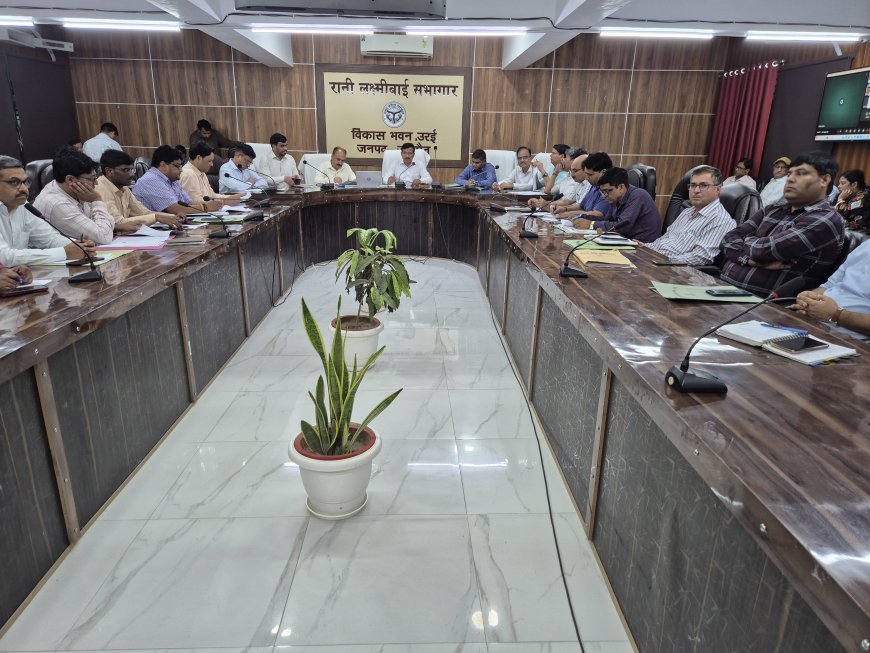 आईजीआरएस पोर्टल की समीक्षा बैठक में डीएम ने दिए निर्देश, शिकायतों के गुणवत्तापूर्ण व समयबद्ध निस्तारण पर जोर*