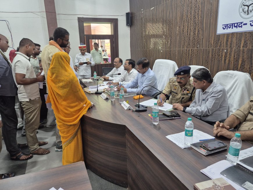 संपूर्ण समाधान दिवस में सुनी गईं जन समस्याएं, 9 का हुआ मौके पर ही निस्तारण