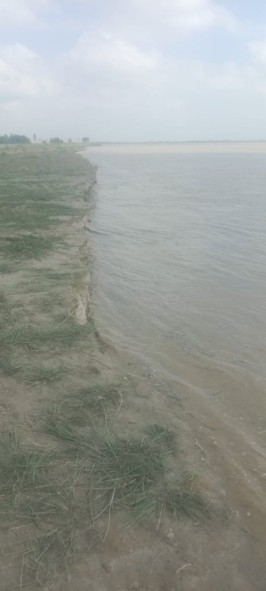 सरयू नदी में छोड़ा गया पानी चेतावनी लेबल से ऊपर
