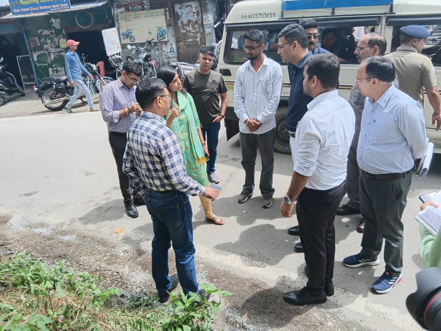 पौड़ी में जिलाधिकारी का औचक निरीक्षण, 10 दिन में कार्यवाही के सख्त निर्देश।
