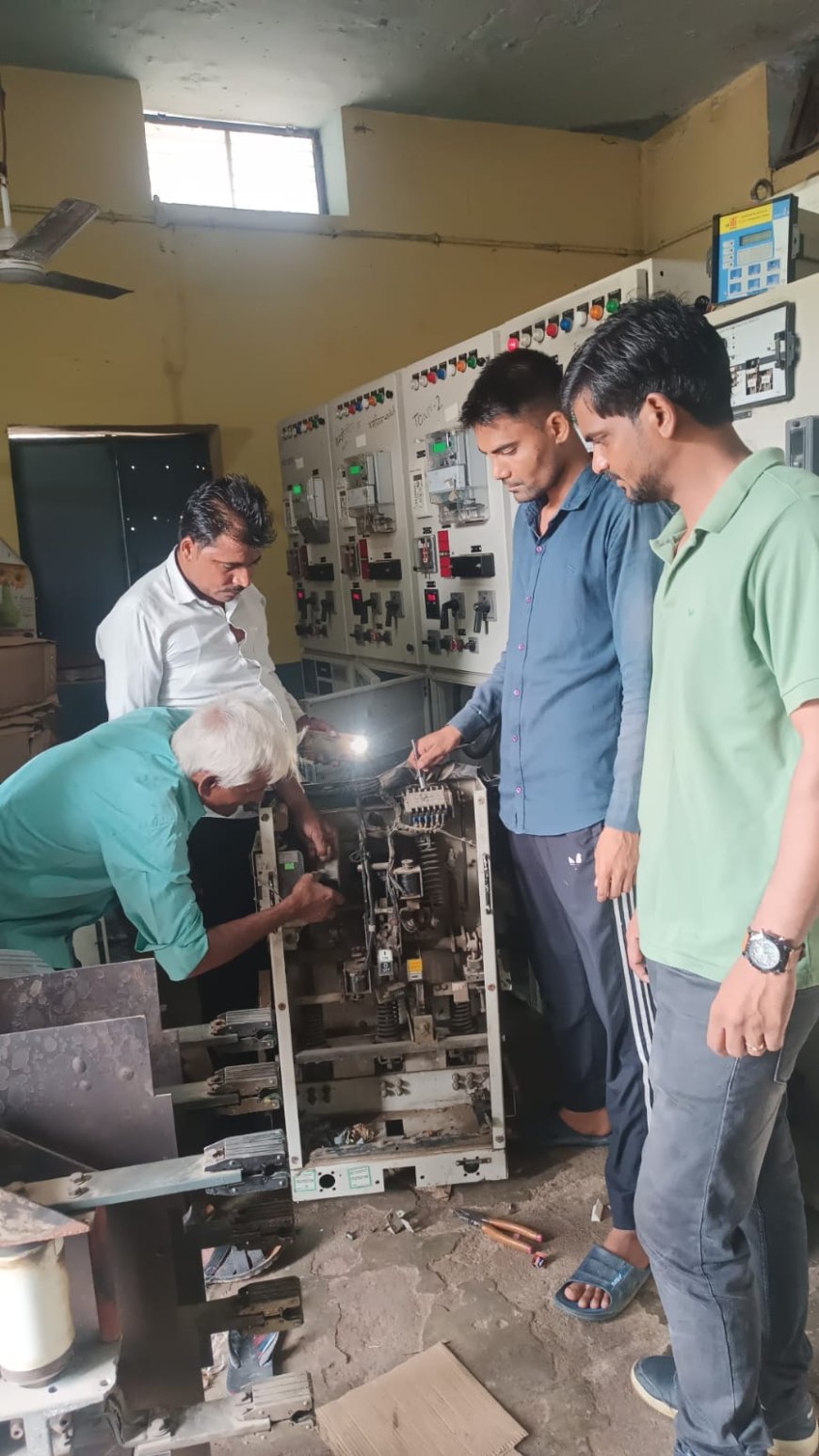 हाइटेंशन लाइन क्रास तथा निर्माण कार्य से 2 दिनों के दौरान 4-4 घंटे बिजली आपूर्ति रहेगी बंद