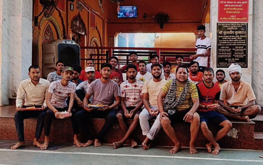 महाकाल सेना के व्दारा निकाली गई भव्य डाक कावड सैकडों की संख्या में शामिल हुए शिवभक्त