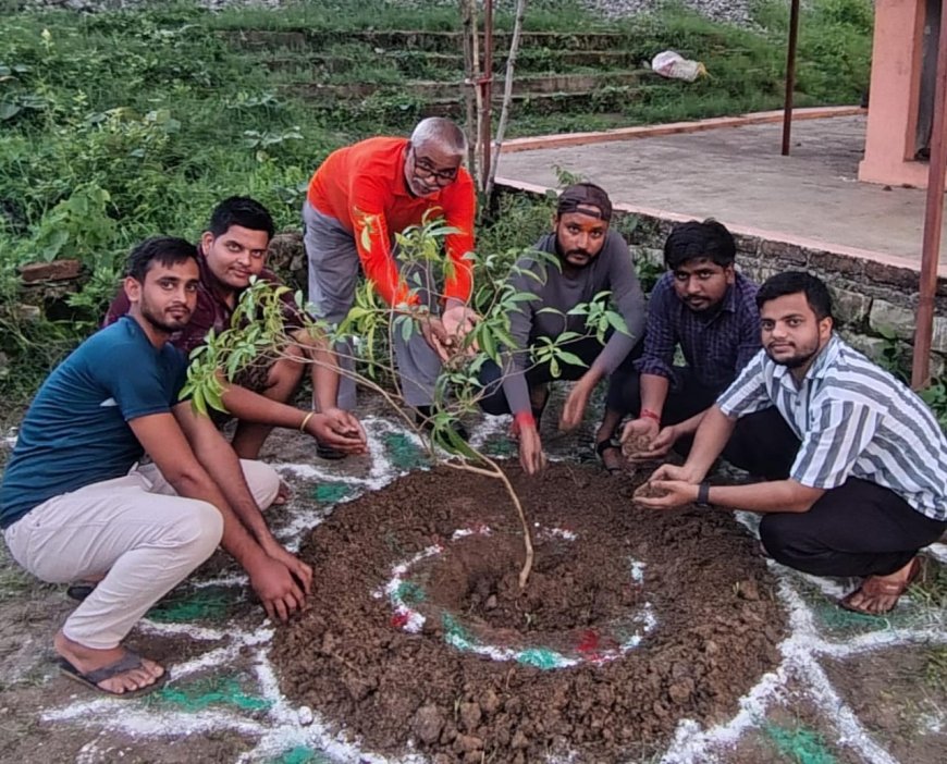 पाठा प्रहरी दल'' का वृक्षारोपण महाअभियान शुरू प्रकृति संरक्षण की अनोखी पहल