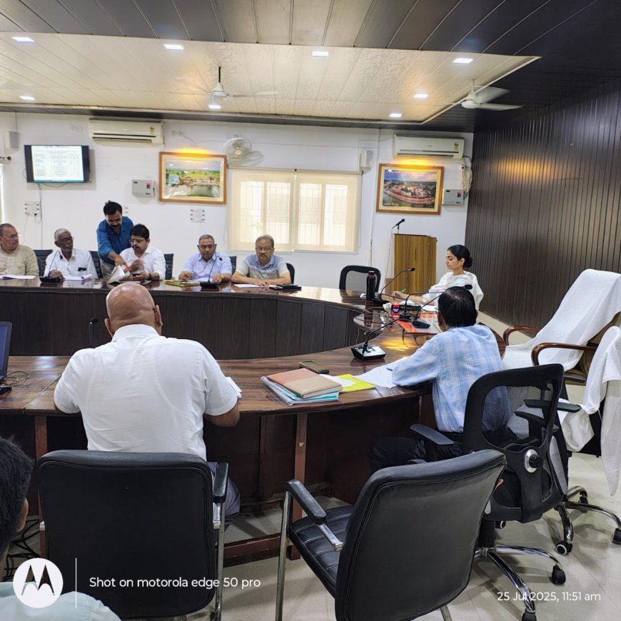 मुख्य विकास अधिकारी की अध्यक्षता में सब मिशन आंन एग्रीकल्चर एक्सटेंशन योजना के अंतर्गत आत्मा गवर्निंग बोर्ड की बैठक कलेक्ट्रेट सभागार में संपन्न हुई।