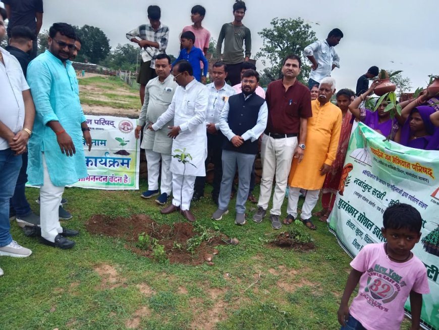 नवांकुर सखी हरियाली यात्रा कार्यक्रम का सेक्टर खुटार के आदर्श ग्राम कंजी में हुआ आयोजन*