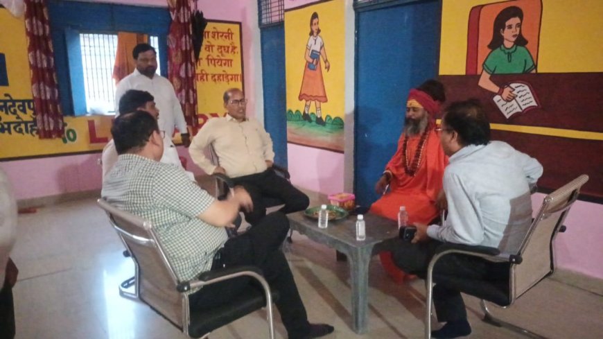 किशुनदेवपुर कावरियां शिविर में पहुंचे सीडीओ, देखी हकीकत