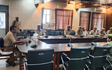 अपर पुलिस अधीक्षक द्वारा जनसुनवाई/आईजीआरएस का कार्य देख रहे समस्त थानों के पुलिस कर्मियों का जनसमस्याओं के त्वरित एवं गुणवत्तापूर्वक निस्तारण के सम्बन्ध में की गयी समीक्षा