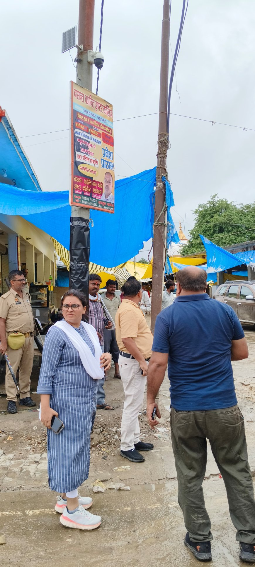 एस डी एम प्रीति सिंह तहसीलदार बालेन्दु भूषण वर्मा ने एस डी ओ विद्युत टिकैत नगर के साथ कोटवा धाम में ट्रांसफार्मर अर्थिंग चेक किया