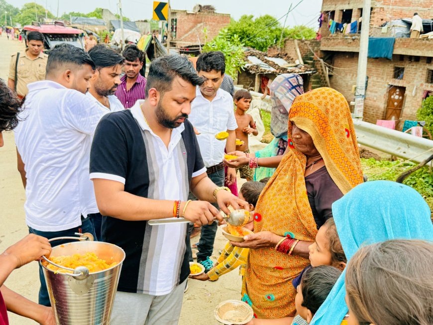 बाढ़ पीड़ितों के नाश्ता भोजन का रखा गया ख्याल