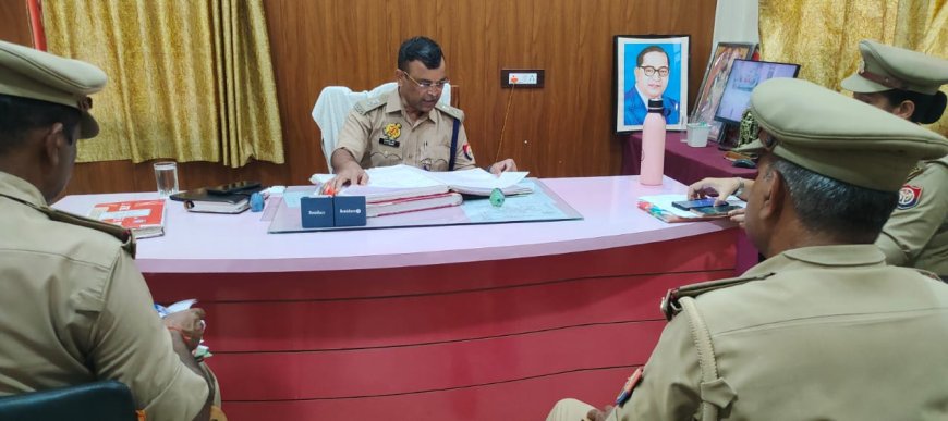 अपर पुलिस अधीक्षक चित्रकूट द्वारा थाना पहाड़ी के समस्त विवेचकों का अर्दली रुम किया गया।