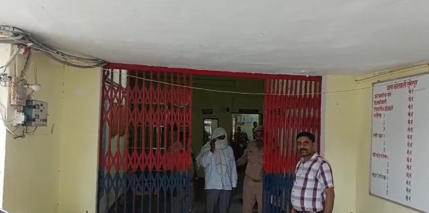 रिश्वत लेते एक बार फिर जनपद मुख्यालय में एन्टी करप्सन टीम ने रिश्वती को दबोचा