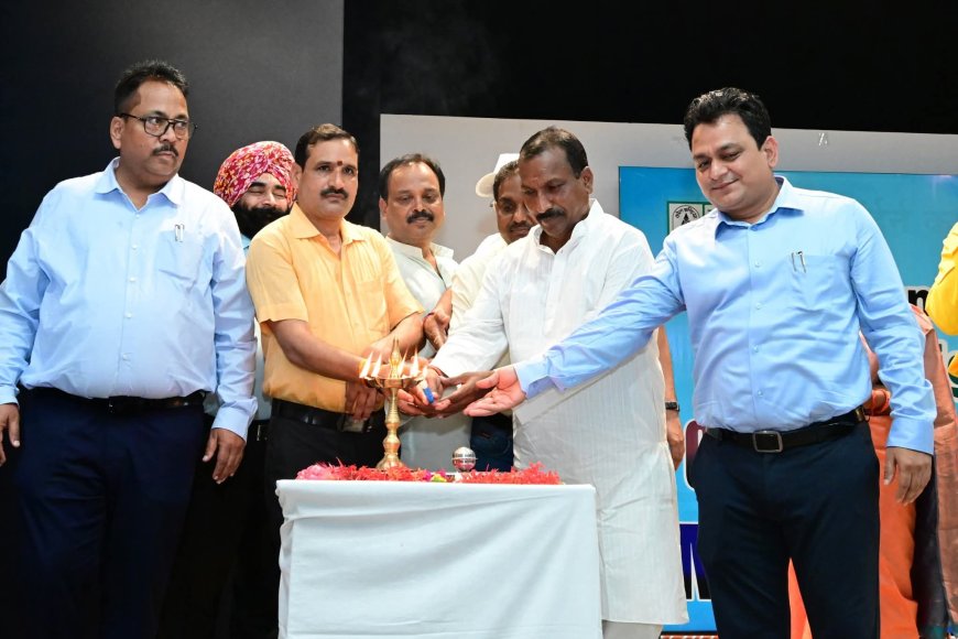 *पुलिस अधीक्षक, सिंगरौली ने डीपीएस, निगाही में विद्यार्थियों को दिए सफलता के मंत्र* *"एक परीक्षा के विपरीत परिणाम से पूरा जीवन निर्धारित नहीं होता, हमें स्वयं पर रखना चाहिए भरोसा" - श्री मनीष खत्री, आईपीएस