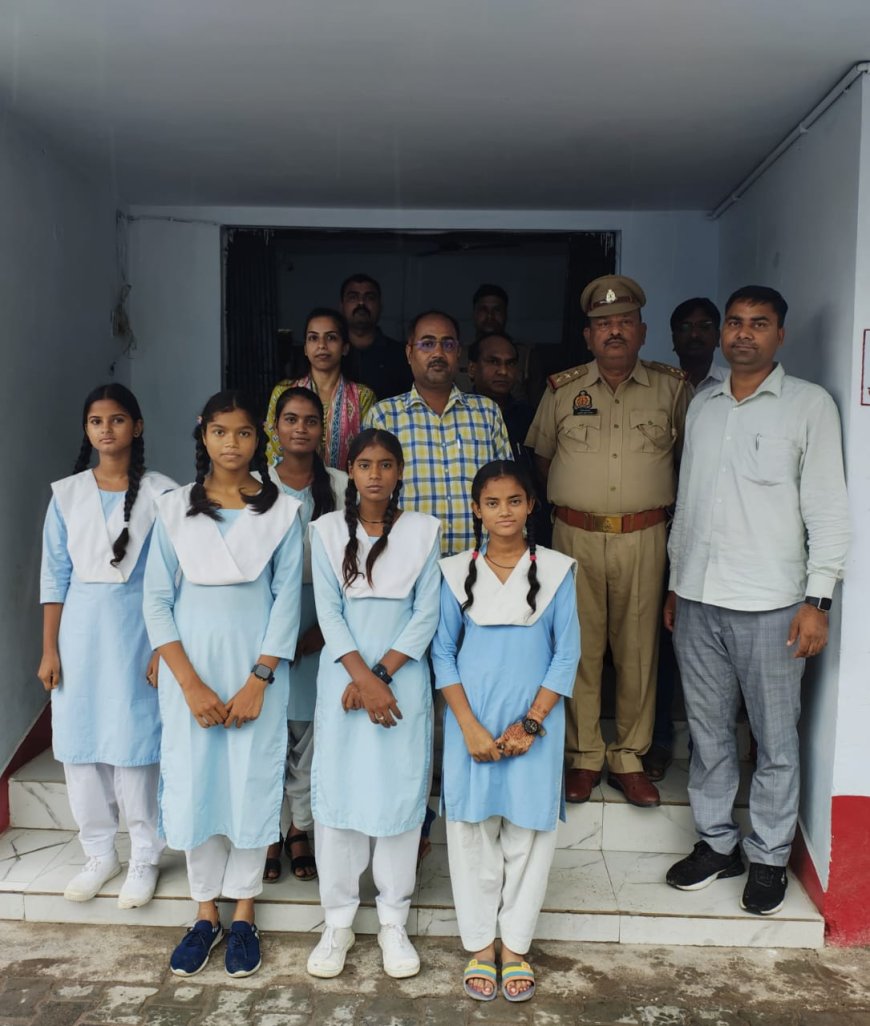 रक्षाबंधन के अवसर पर स्कूल की छात्राओं ने थानाध्यक्ष सहित स्टाफ को बांधी राखियां