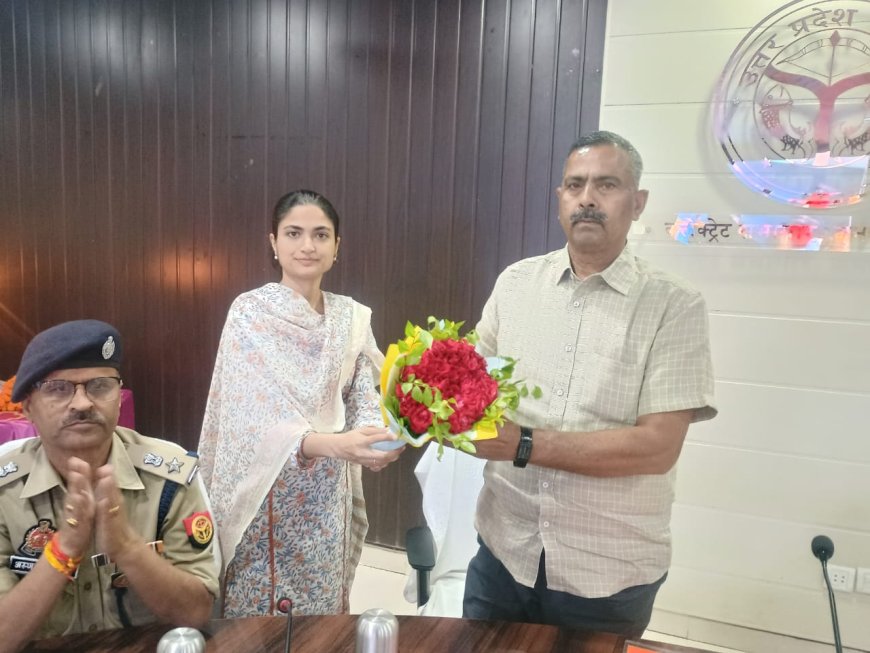 कलेक्ट्रेट सभागार में काकोरी ट्रेन एक्शन शताब्दी महोत्सव के समापन समारोह का किया गया आयोजन