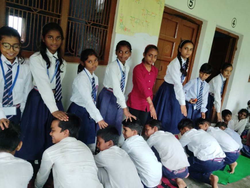 स्कूल कॉलेजों में रक्षाबंधन की पूर्व संध्या पर मनाया गया रक्षाबंधन कार्यक्रम