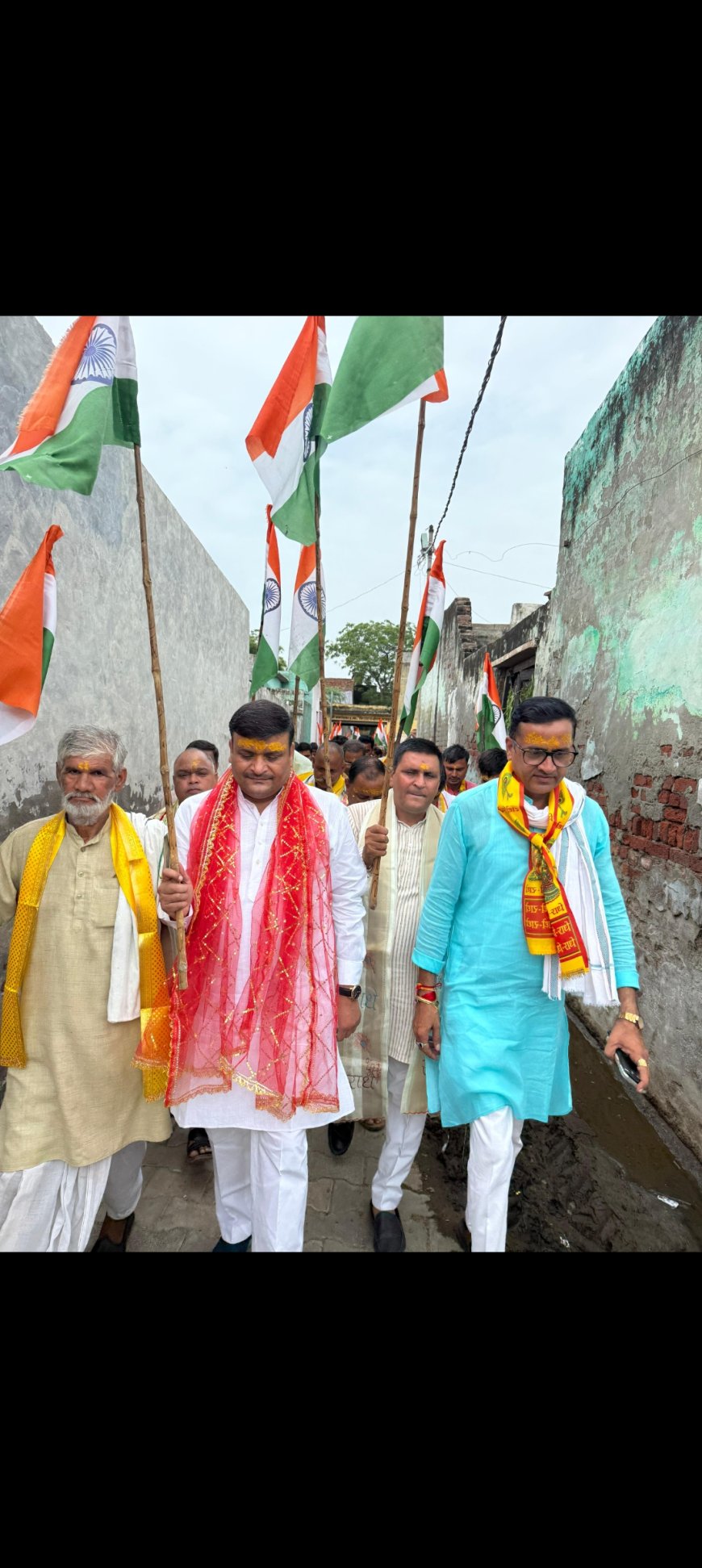 मथुरा में हर घर तिरंगा अभियान: भाजपा कार्यकर्ताओं ने निकाली तिरंगा यात्रा, सैकड़ो लोग हुए शामिल