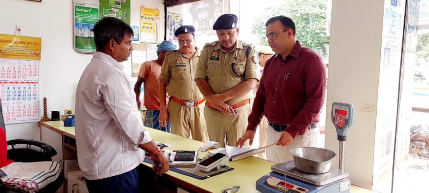 बहराइच डीएम अक्षय त्रिपाठी ने तहसील नानपारा का किया निरीक्षण