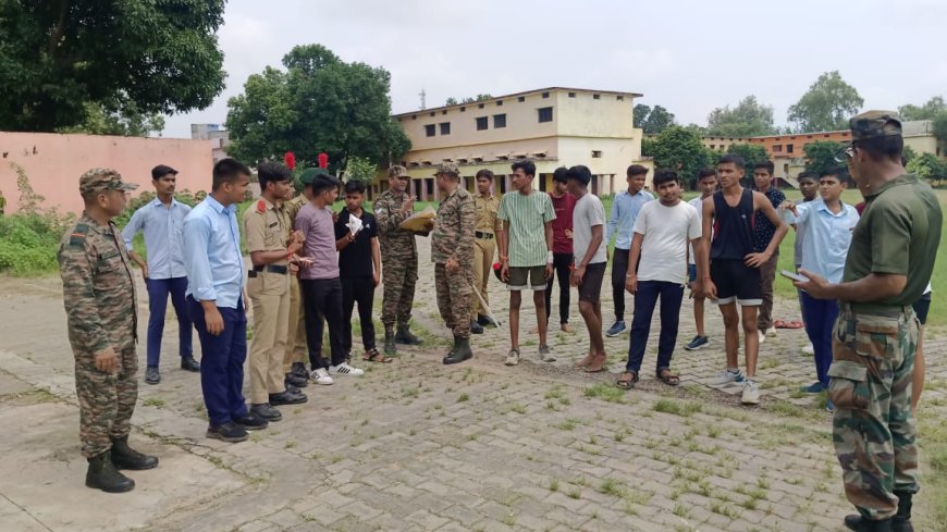 फौजी अफसरों ने की सीनियर डिवीजन एनसीसी में कैडेट्स की भरती