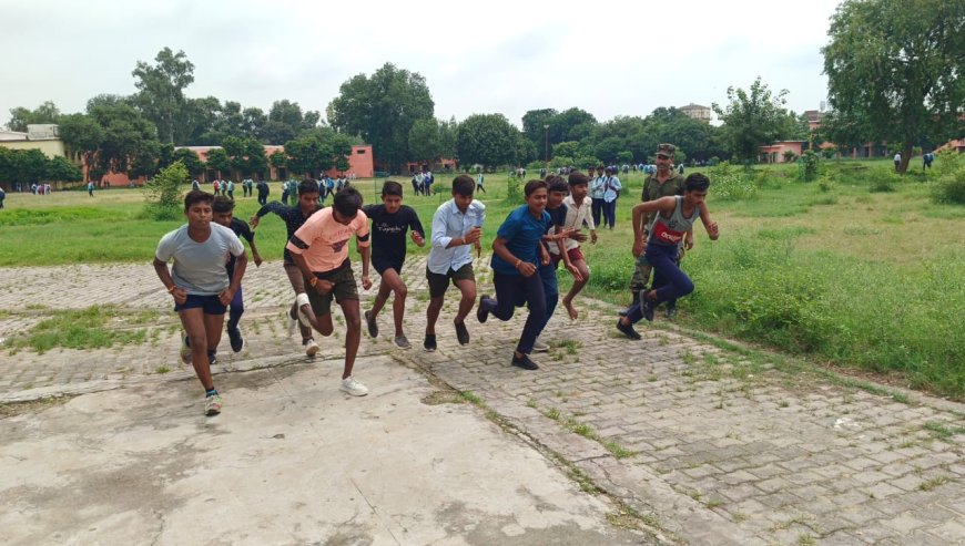 फौजी अफसरों ने की सीनियर डिवीजन एनसीसी में कैडेट्स की भरती