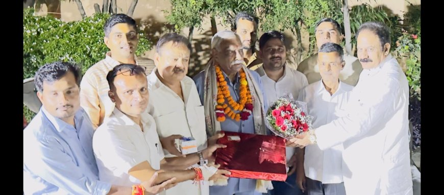 शिरोमणि कांग्रेस पार्टी बुलंदशहर लोकसभा पूर्वप्रत्याशी पंडित चंद्रशेखर शर्मा का जन्मदिन धूमधाम से मनाया गया