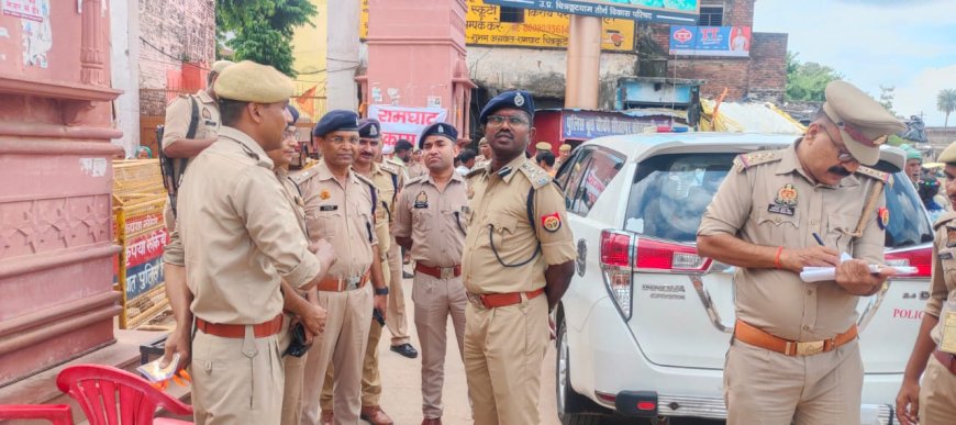 पुलिस उपमहानिरीक्षक चित्रकूटधाम परिक्षेत्र बांदा द्वारा भाद्रपद अमावस्या मेला क्षेत्र का भ्रमण कर सुरक्षा व्यवस्था का जायजा लिया