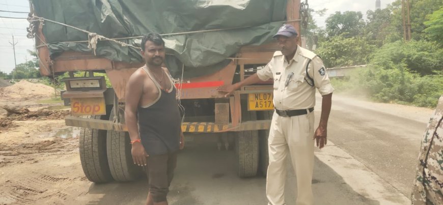 आर टी ओ चेकप्वाइंट सिंगरौली द्वारा जन जागरूकता अभियान के साथ तबाडतोड़ चलनी कार्यवाही