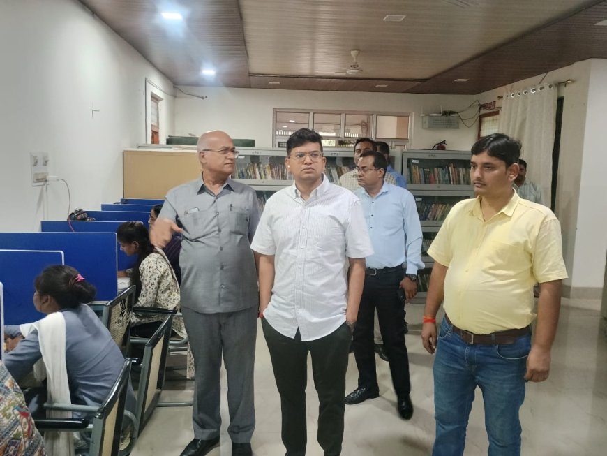 जिलाधिकारी  शिवशरणप्पा जी एन ने आज राजकीय जिला पुस्तकालय व मुख्यमंत्री अभ्युदय कोचिंग सेंटर संचालन का औचक निरीक्षण किया।