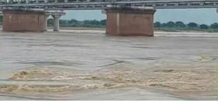 5-6 सेंमी प्रति घंटे के हिसाब से गिरावट होने से यमुना का जलस्तर 108.45 मीटर पर पहुंचा