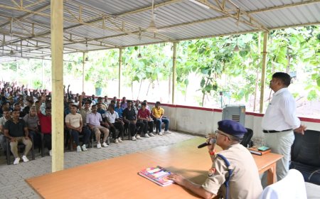 पुलिस अधीक्षक चित्रकूट की उपस्थिति में पुलिस लाइन में चल रही आरटीसी प्रशिक्षण के रिक्रूट आरक्षियों के साथ कान्हा सभागार में  सैनिक सम्मेलन का आयोजन किया गया।