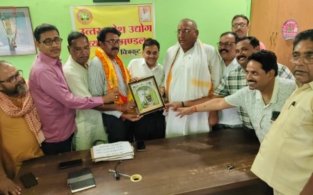 शिक्षक राष्ट्र निर्माता होते हैं -भैंरों प्रसाद मिश्र -उद्योग व्यापार मंडल द्वारा शिक्षक दिवस पर गुरुओं का किया गया सम्मान