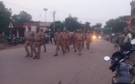 नागरिकों को सुरक्षा का एहसास दिलाने के लिए पैदल गस्त कर सुरक्षा का एहसास कराया