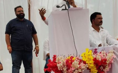 जनता से सीधा संवाद  आपकी समस्या, हमारा संकल्पः- विधायक देवसर विधायक डॉ. राजेन्द्र मेश्राम ने विस्थापितो की सुनी समस्याए